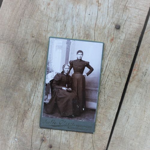 Fotografi - Ateljefoto Två Kvinnor
