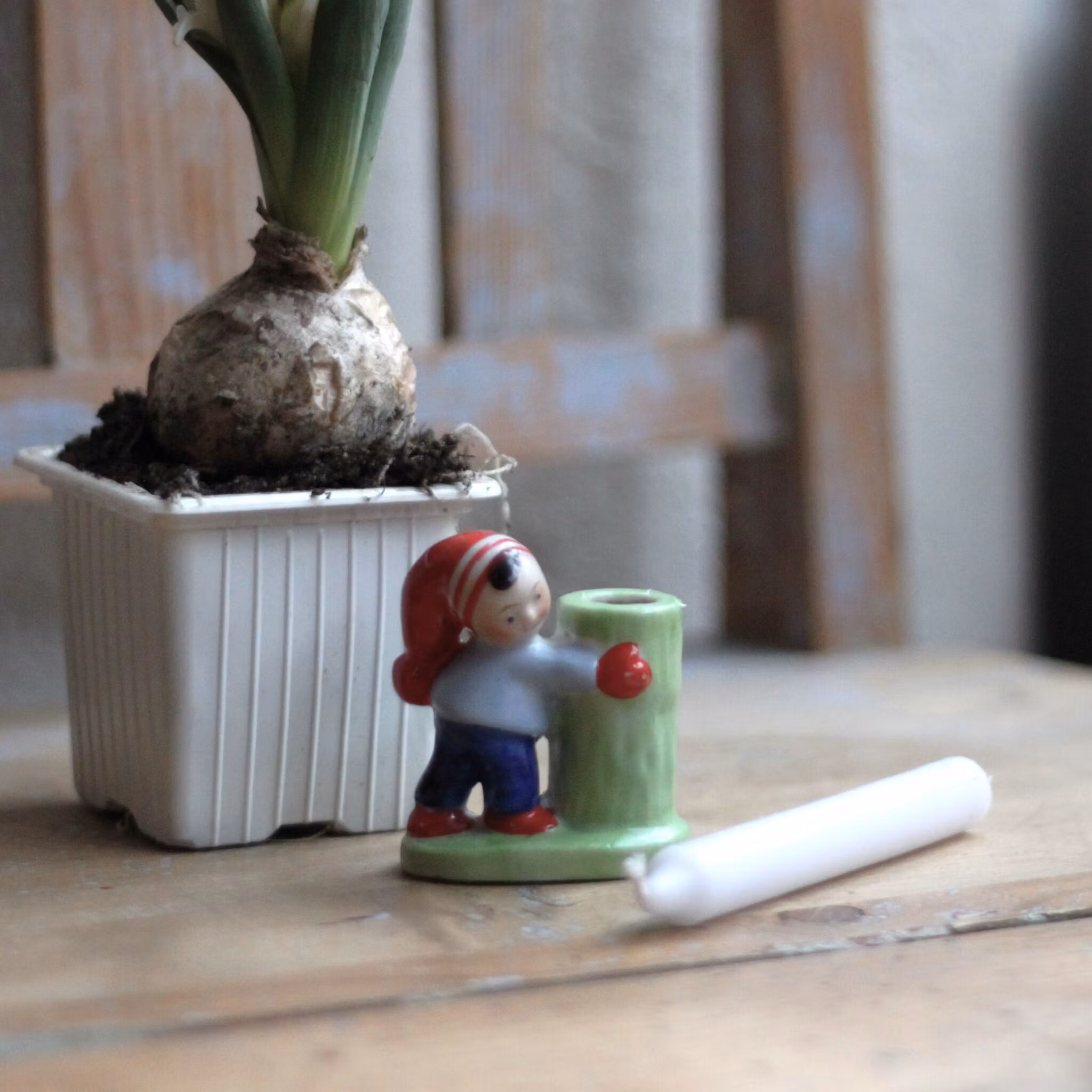 Tomte - Porslinstomte Ljusstake