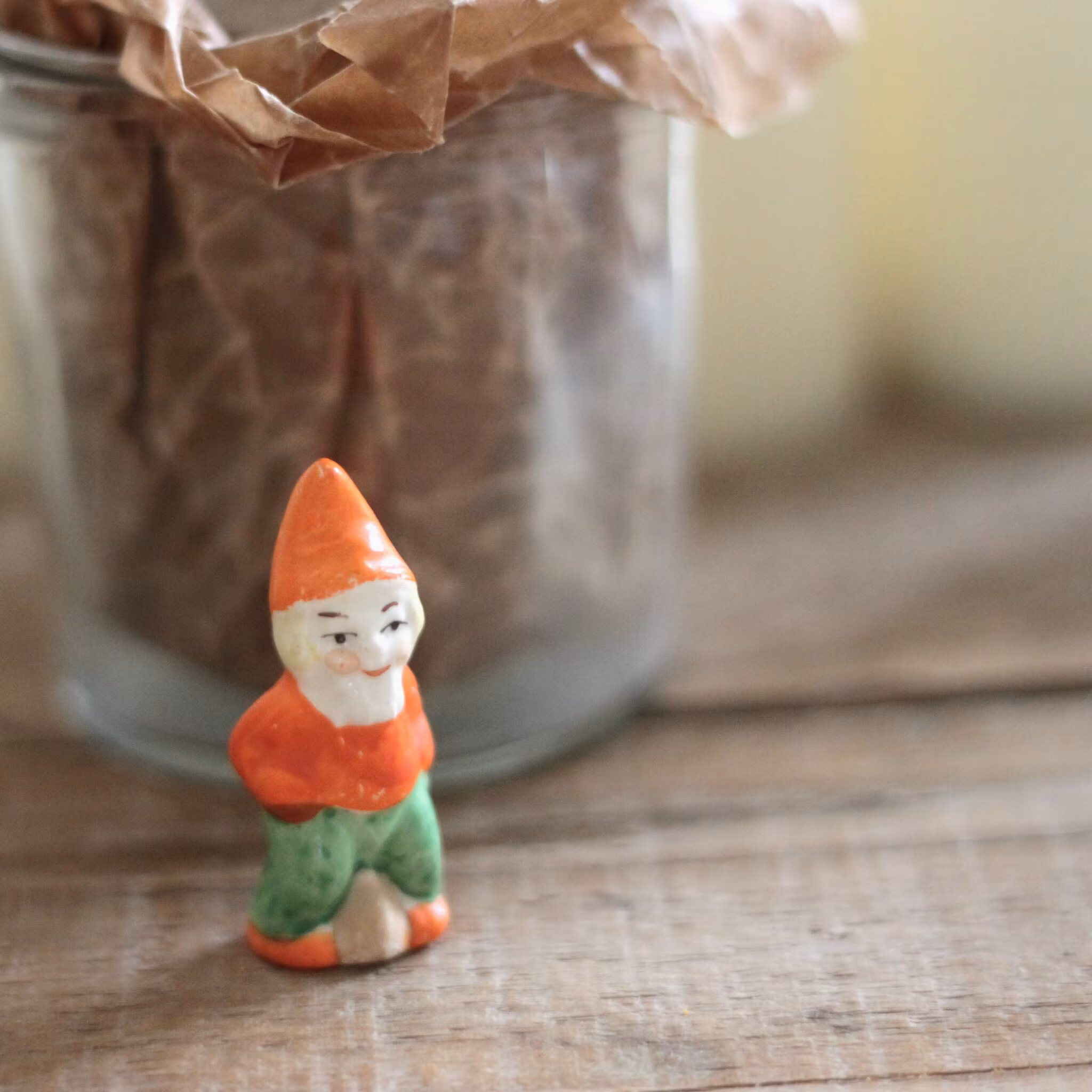 Tomte - Liten tomte i porslin