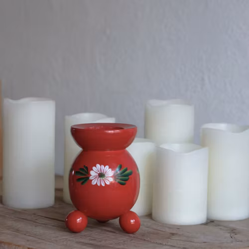 Ljusstake - Röd i trä