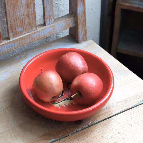 Skål - Röd i Trä