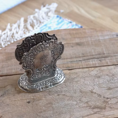 Inredning - Servettställ i metall