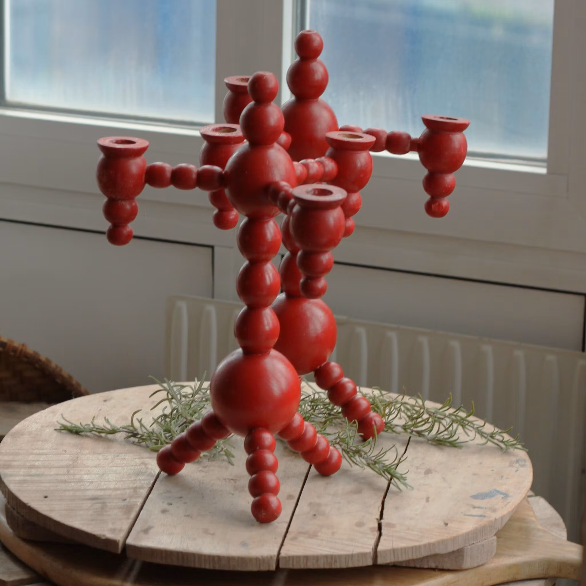 Ljusstake - Röd i trä