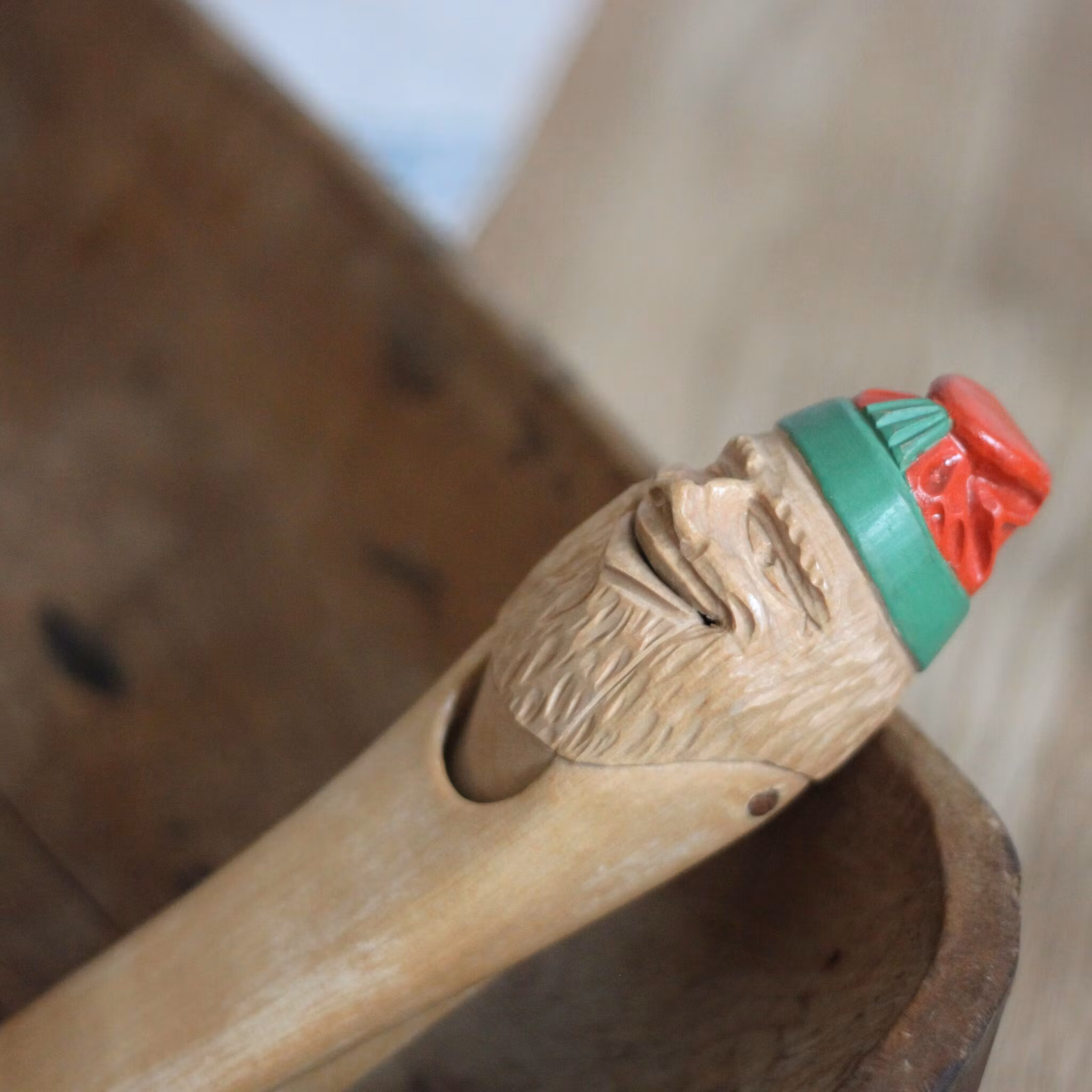 Nötknäppare - Tomte i trä