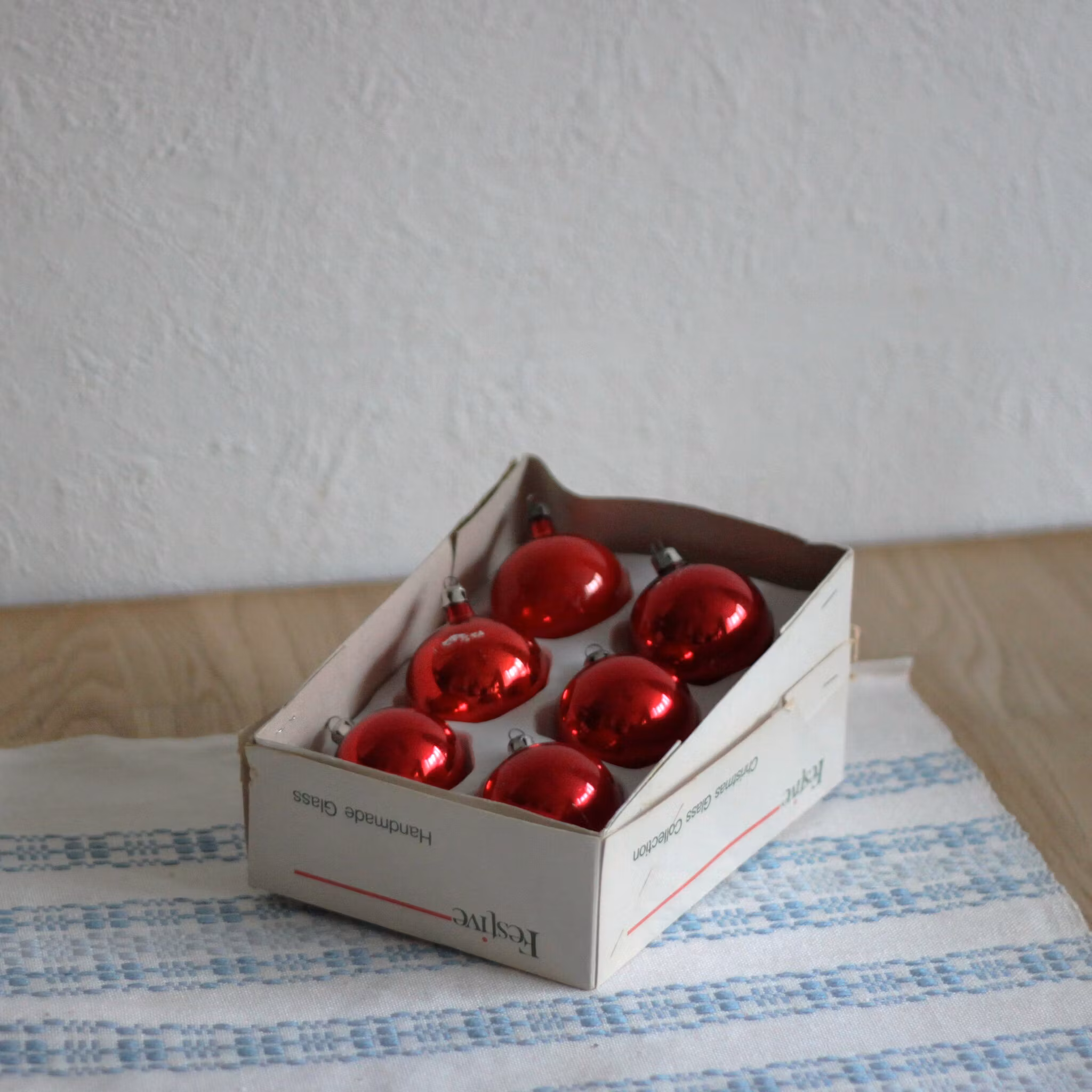 Julgranskulor - kulor röda