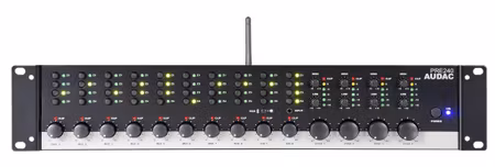Audac PRE240 Zonmixer - Effektiv och Praktisk, en kraftfull 19” zonmixer som revolutionerar din ljudsetup. Optimal för professionellt ljud med fyra oberoende utgångszoner