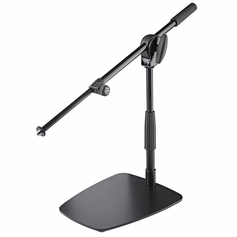 K&M 25993 Mikrofonstativ – Stabilt stativ för podcast, streaming och broadcast