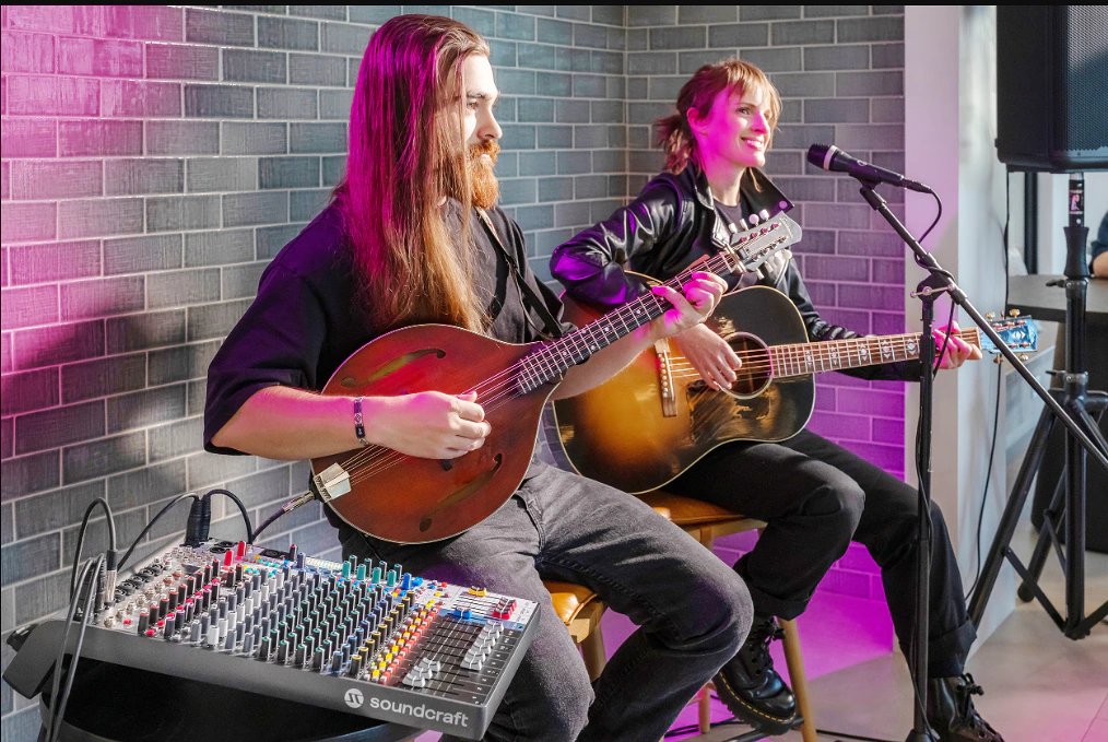 Soundcraft Signature Plus 12 – analogt mixerbord med USB-C & Lexicon-effekter