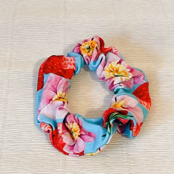 Scrunchie jordgubbe