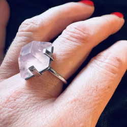 Silverring med unik rosekvarts