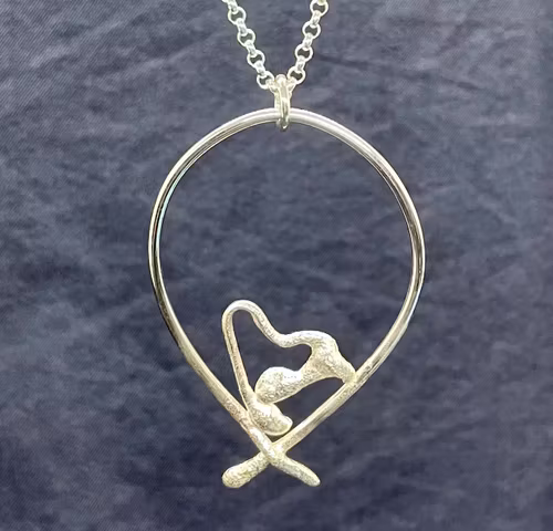 Hänge Hart on a swing