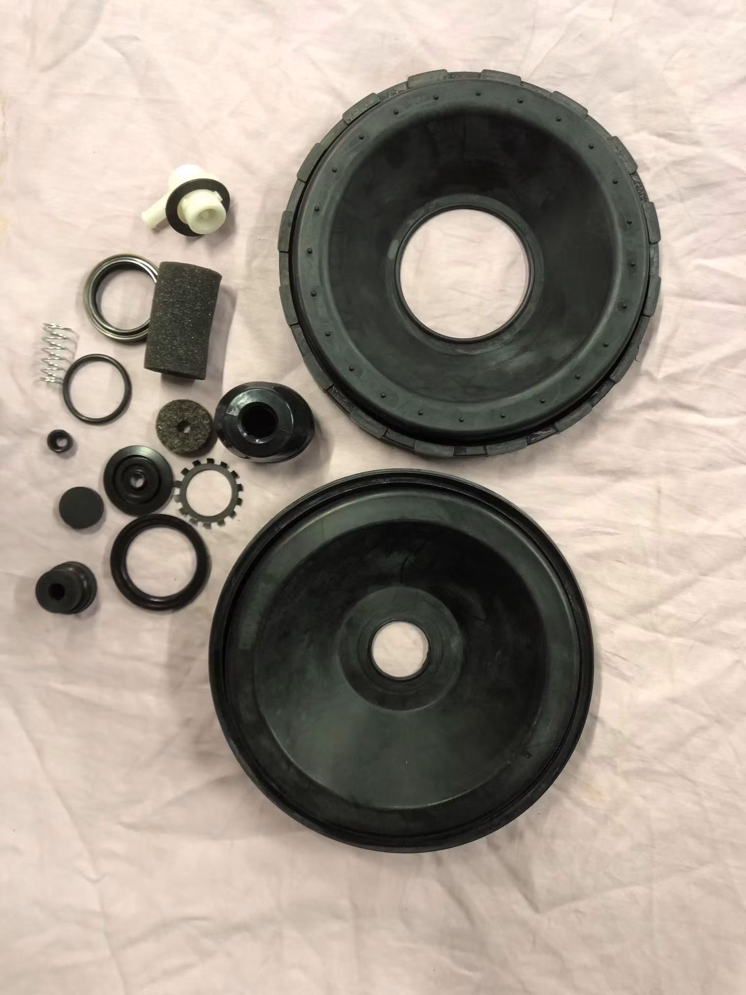 Chrysler 1962-66, Dodge 1967-69, Plymouth 1965-66, Studebaker 1963-71