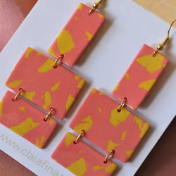 Multi shape på krok gul & rosa terrazzo