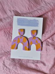 Short Arch orange och lila terrazzo