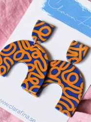 Short Arch orange och blå