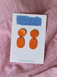Lotta orange glitter