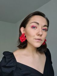 Satin rött