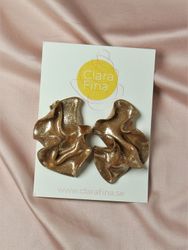 Satin S guldglitter