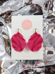 Satin Mini 2.0 Mörk Magenta, på ring
