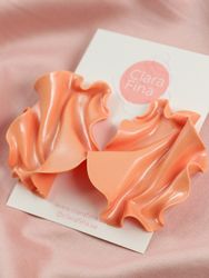 Satin peach fuzz