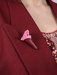 Fång brosch omlott volang Vinröd/rosa