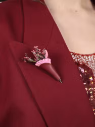 Fång brosch omlott volang Vinröd/rosa