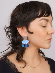 Små Blå regnmoln fullmåne