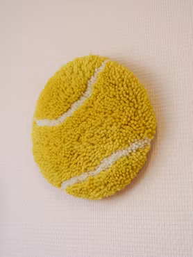 Tuftad tennisboll gul 02