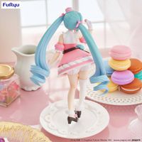 Hatsune Miku Exceed Creative PVC Statue Hatsune Miku Sweet Sweets Series Macaroon 21 cm