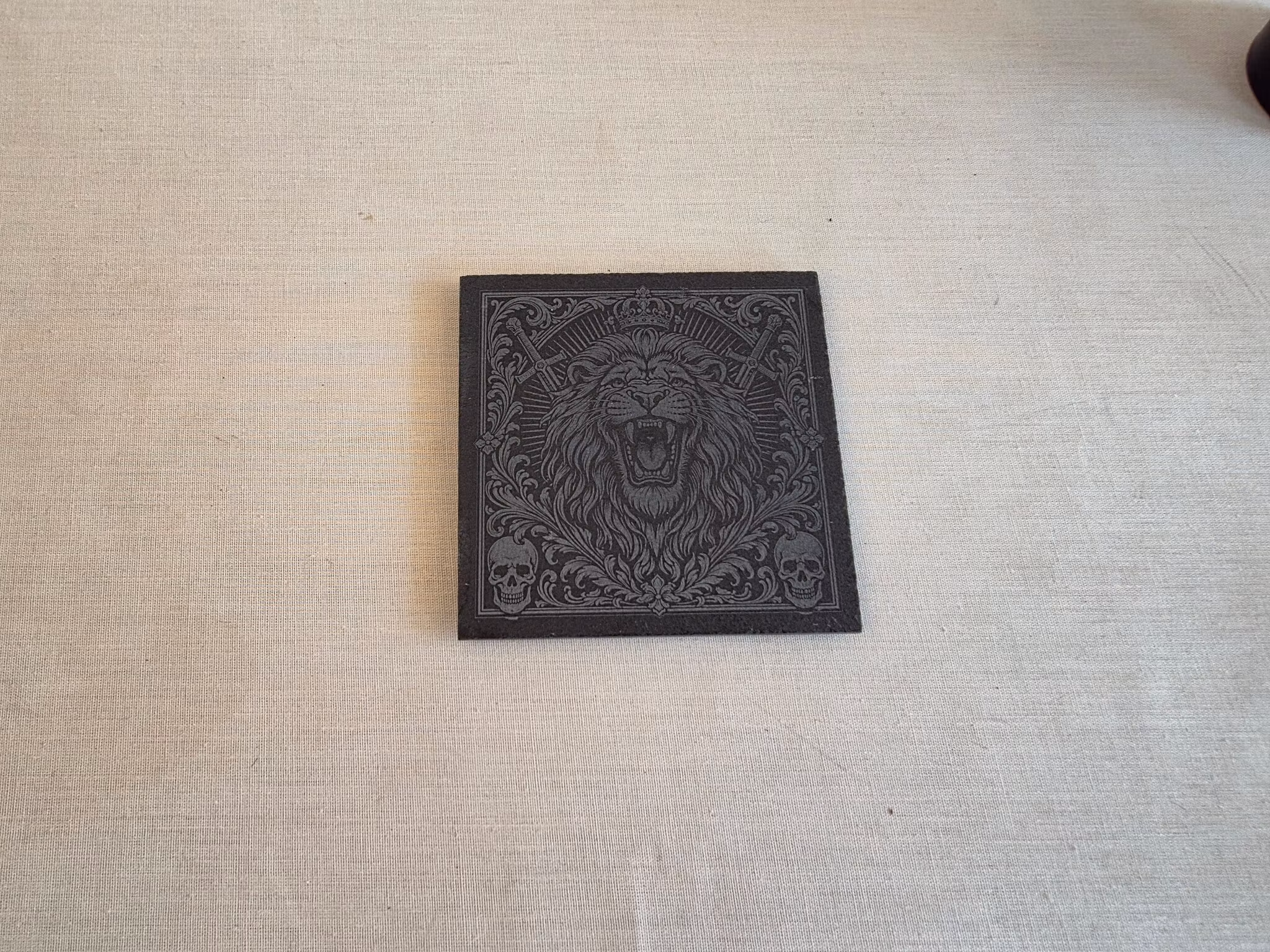 Lion – skiffer glasunderlägg