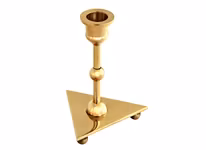 Ljusstake med trekantig fot i mässing, från Gusums Messing . Design Fredrik Strömblad