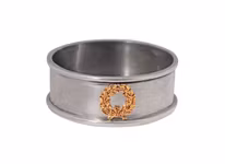 Elegant coaster av blyfritt tenn med förgylld lagerkrans från Munka Tenn