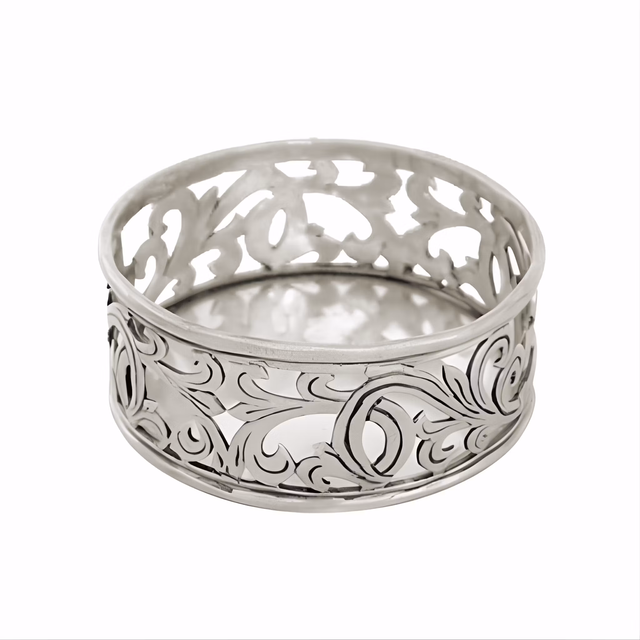 Coaster, underlägg för vinflaska, med genombruten dekor från Munka Tenn