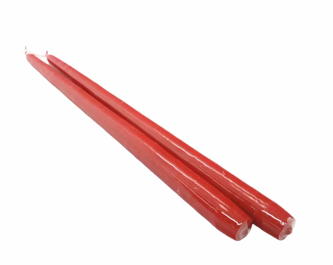 Röda lackerade ljus förpackning om 12 st, från Munka Tenn