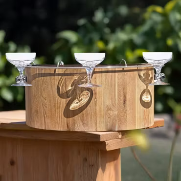 Mr Fredrik, champagne- och vinkylare, i teak och rostfritt stål, med hängare för glas, längd 51 cm, bredd 35 cm och höjd 25 cm