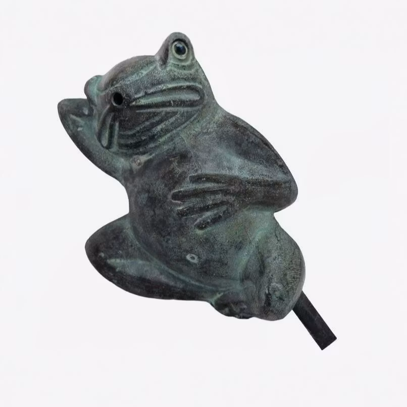 Brunnenpaket Frosch 12 cm in Bronze (FON0085) + Pumpe mit Schlauch (PUM0252) + Fass in Blattform (FAT0001) + Versand