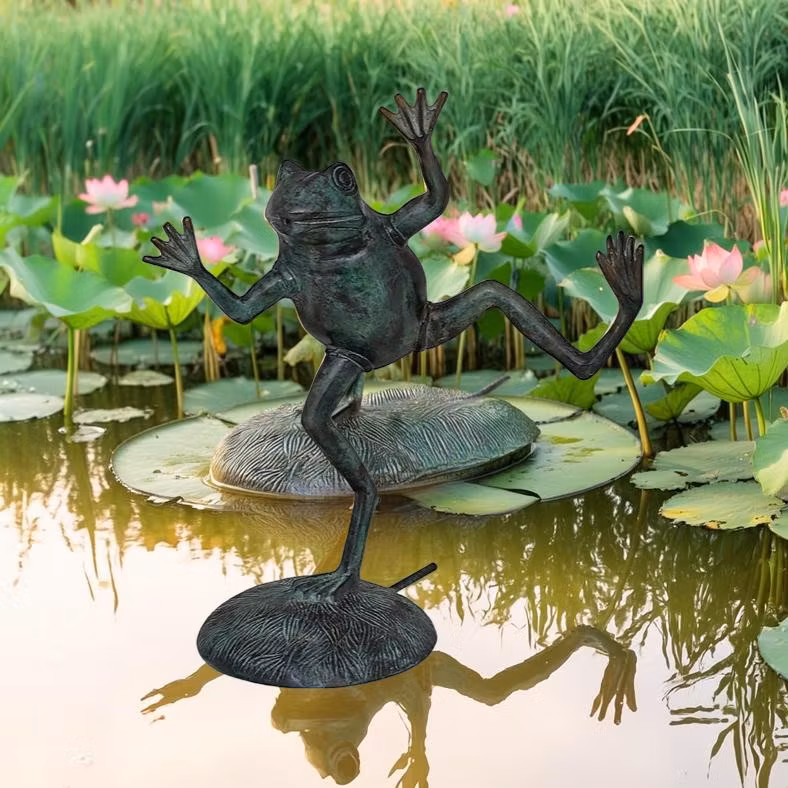 Fountain frog in bronze, 40 cm "Funny frog" from Mr Fredrik