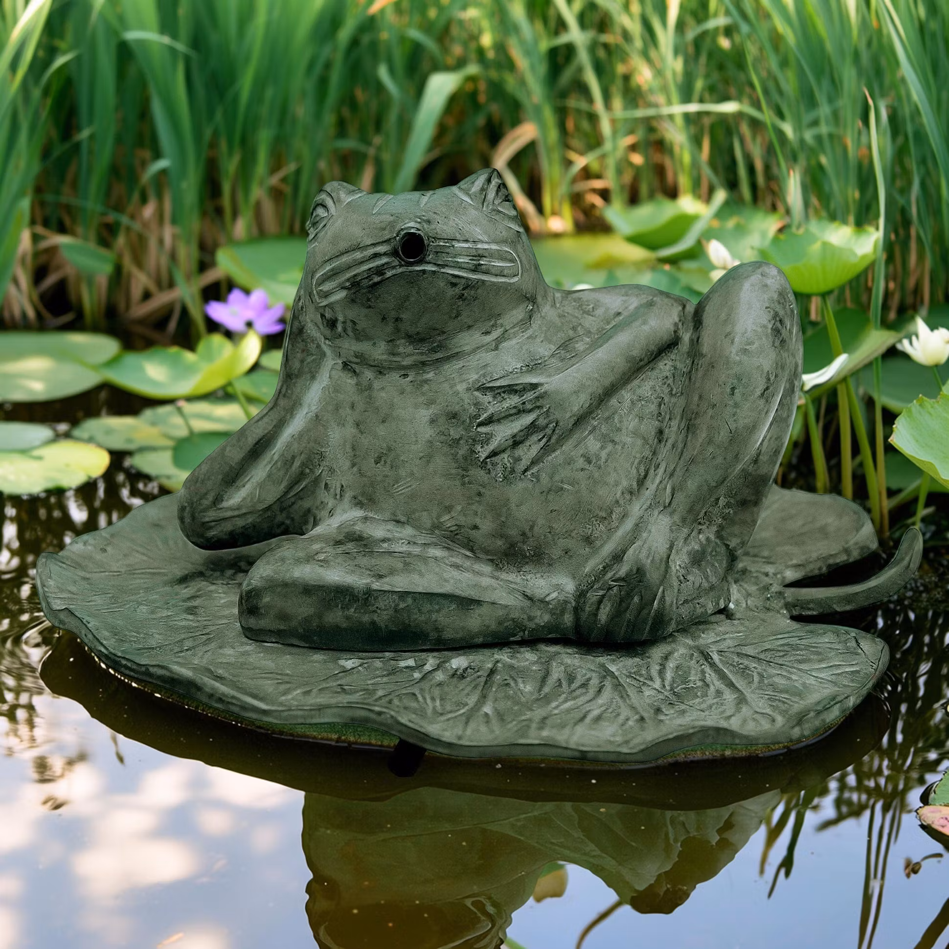 Fountain, frog, green, resting hand lying on leaf