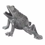 Brunnen frosch aus grün patinierter Bronze, sitzend, von Mr Fredrik