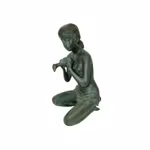 Brunnen, kniende Frau mit der Urne, aus Bronze, von Mr Fredrik