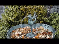 Mr Fredrik, fontän, groda gjord i brons,  stående, höjd 21 cm, böjer bakbenet