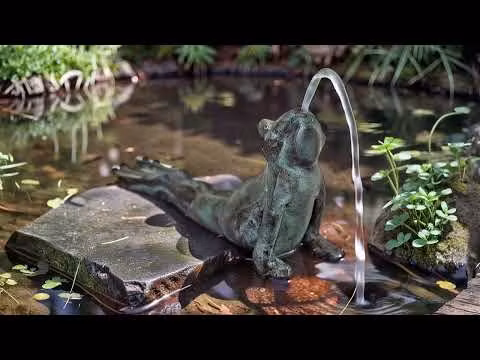 Mr Fredrik, fontängroda i brons, "streching frog", 16 cm