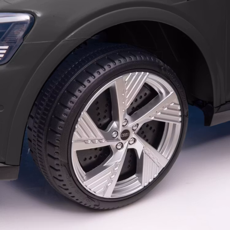 Elbil Q4 e-tron sportsback 4 x 12V motorer, EVA-hjul