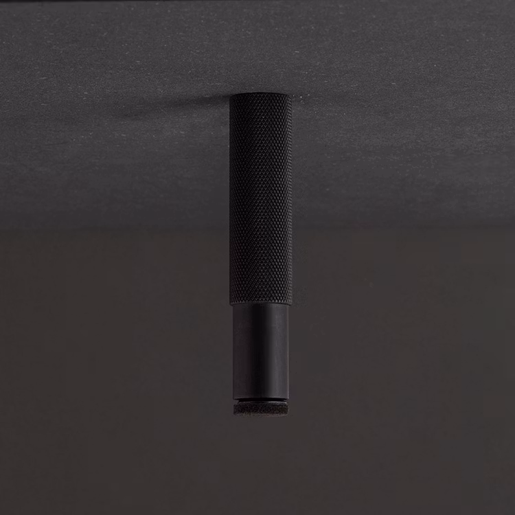 STANDING Black