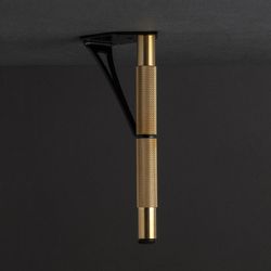 OUT STANDING Gold/Black