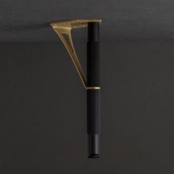 OUT STANDING Black/Gold