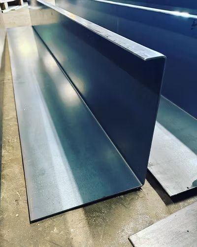 L-stöd corten 25 cm hög, 20cm fot , 3 cm invik