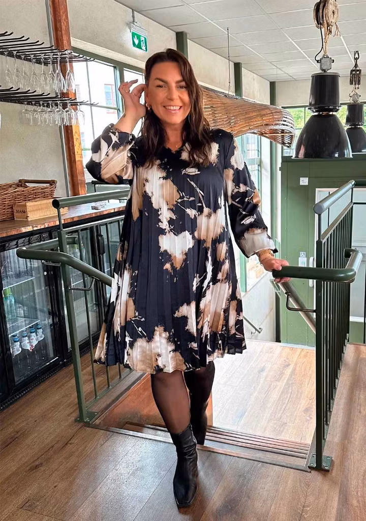 Isay Klänninge Golden