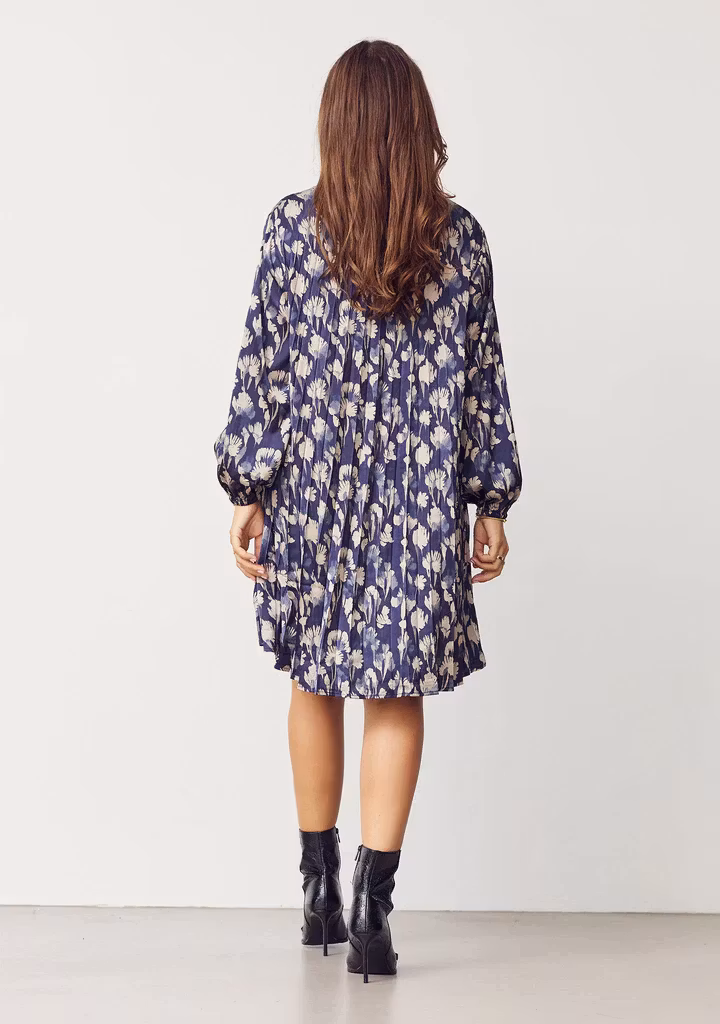 Isay Klänninng Bitten Blue