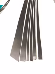 Läderrem 4cm bred ca 120-140cm lång, 3mm tjock